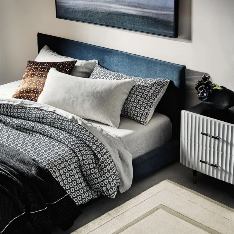 Chayne Handknotted Viscose White Area Rug 9'x12' 6 Chayne Handknotted Viscose White Area Rug 9'x12' - Image 4