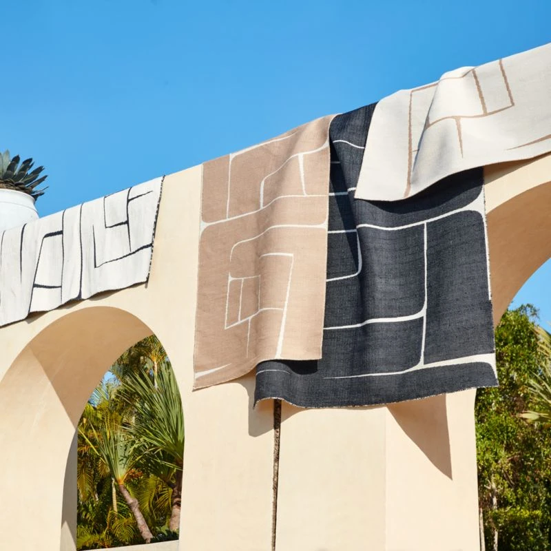 Faro Handwoven Performance White And Black Indoor/Outdoor Area Rug 5'x8' 10 Faro Handwoven Performance White And Black Indoor/Outdoor Area Rug 5'x8' - Image 8