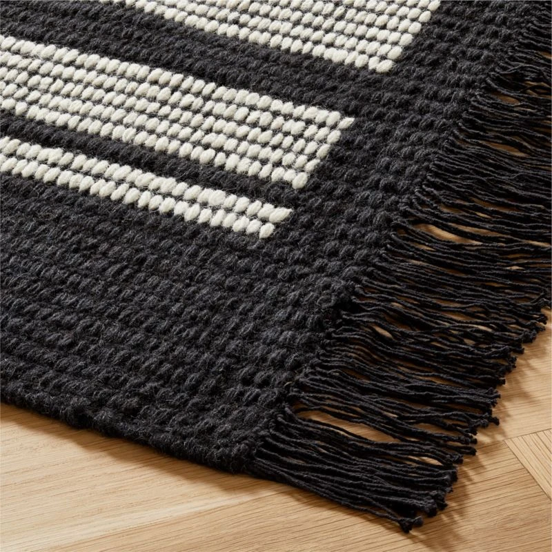 Calia Black And White Striped Area Rug 5'x8' 5 Calia Black And White Striped Area Rug 5'x8' - Image 3