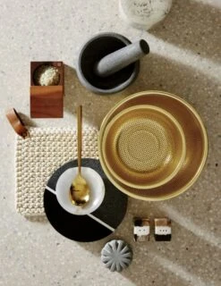 Crochet White Pot Holder -Cb2 CrochetPotHolderTrivetJN19