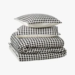 Estela Black And White Organic Cotton Duvet Cover And Shams -Cb2 EstelaBlkNWhtMtlssFQDuvetF18