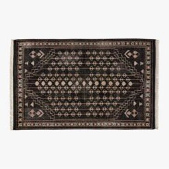Inaz Hand-Knotted Black Wool Area Rug 5'x8'