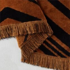 Onca Organic Cotton Black And Tawny Hand Towel 10 Onca Organic Cotton Black And Tawny Hand Towel -Cb2 KDOncaOrgCtTwnNBkBathTwlAVSHF21