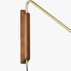 Mantis Swivel Wall Sconce Brass -Cb2 MantisWallSconceBrassAV2S19