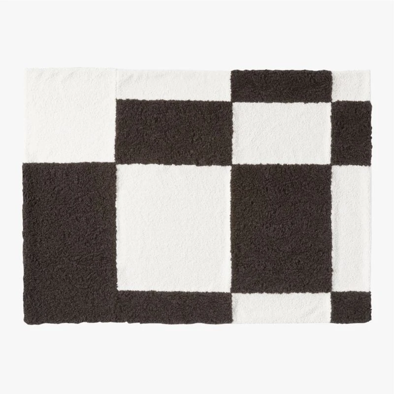 Olio Dark Brown And White Faux Fur Throw Blanket 4 Olio Dark Brown And White Faux Fur Throw Blanket - Image 2