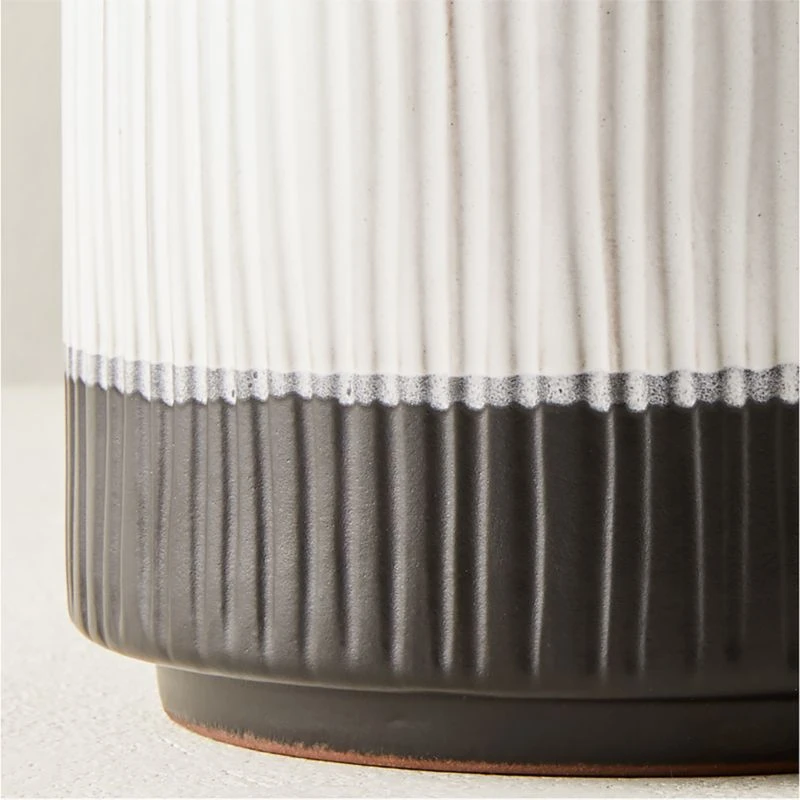 Score Terracotta Utensil Holder 5 Score Terracotta Utensil Holder - Image 3